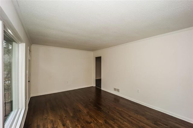 5726 Southwick SW Court, Atlanta, GA 30349