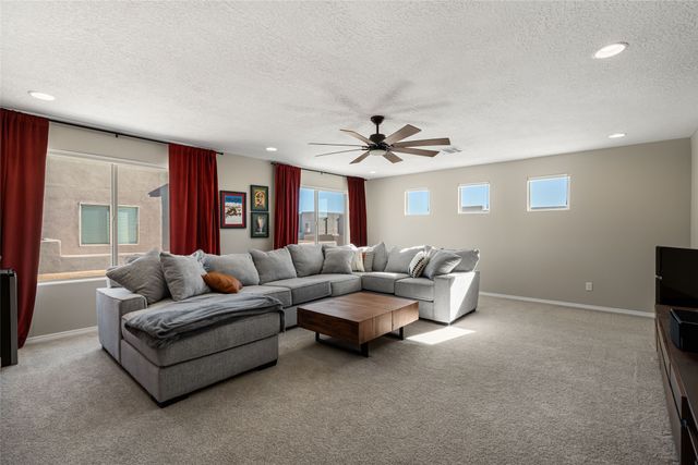 5236 Gold Hill Lane, Santa Fe, NM 87507