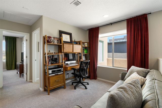 5236 Gold Hill Lane, Santa Fe, NM 87507