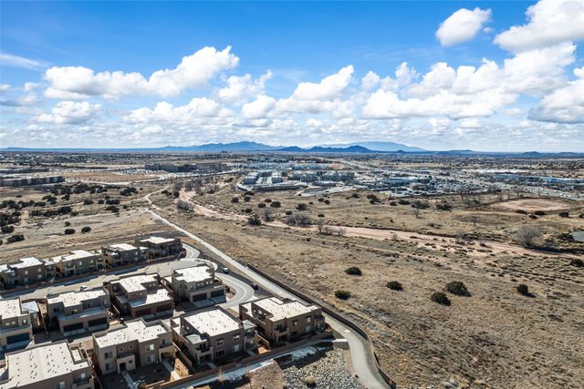 5236 Gold Hill Lane, Santa Fe, NM 87507