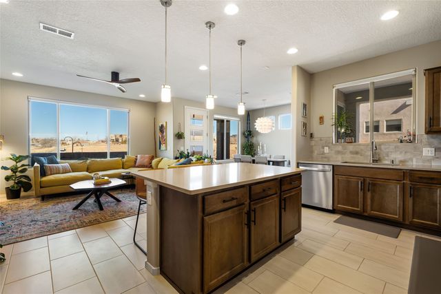 5236 Gold Hill Lane, Santa Fe, NM 87507