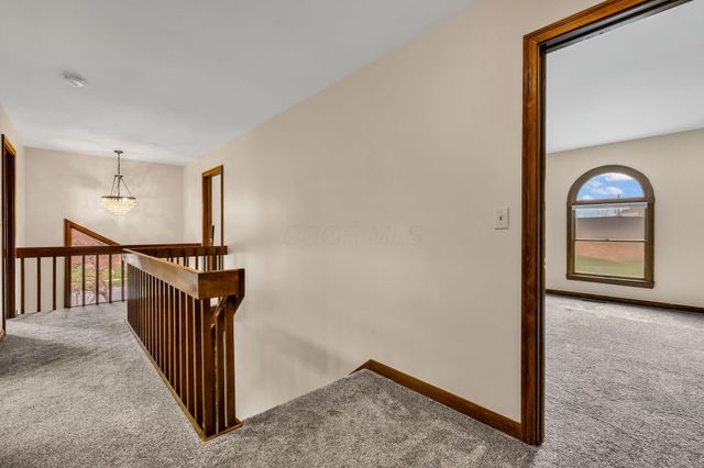 868 Chelsea Lane, Westerville, OH 43081