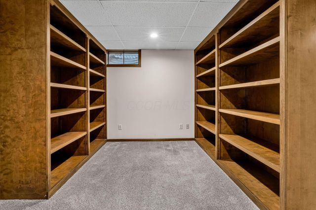 868 Chelsea Lane, Westerville, OH 43081