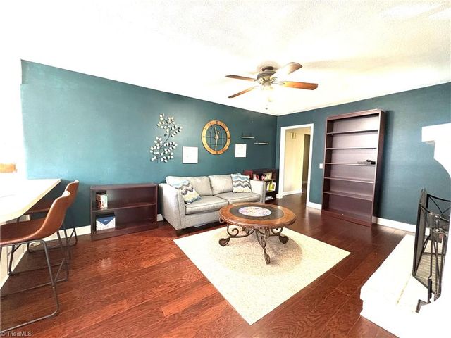 1319 S Old US Highway 52, Pilot Mountain, NC 27041