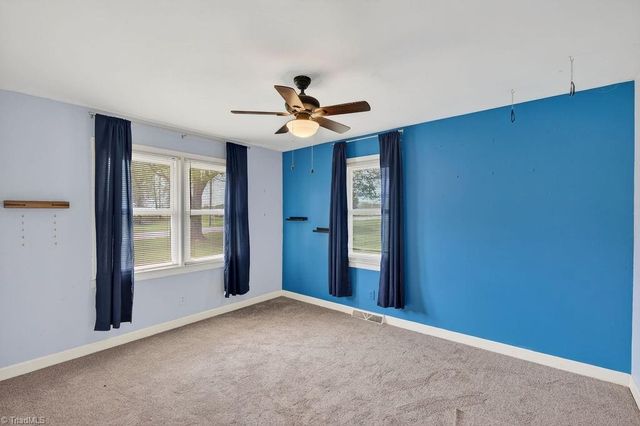 1319 S Old US Highway 52, Pilot Mountain, NC 27041