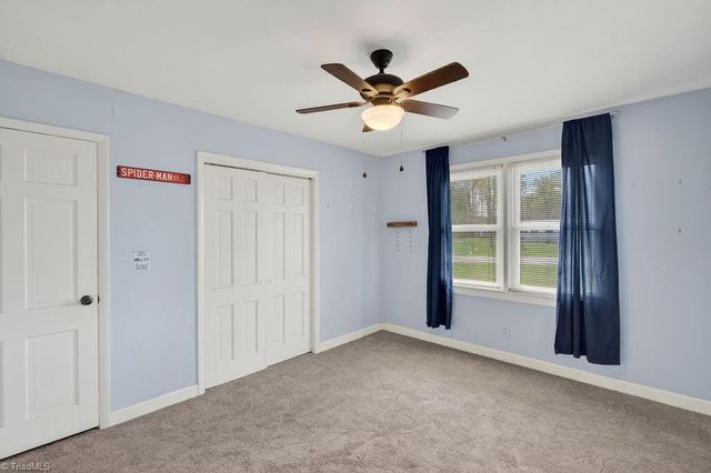 1319 S Old US Highway 52, Pilot Mountain, NC 27041