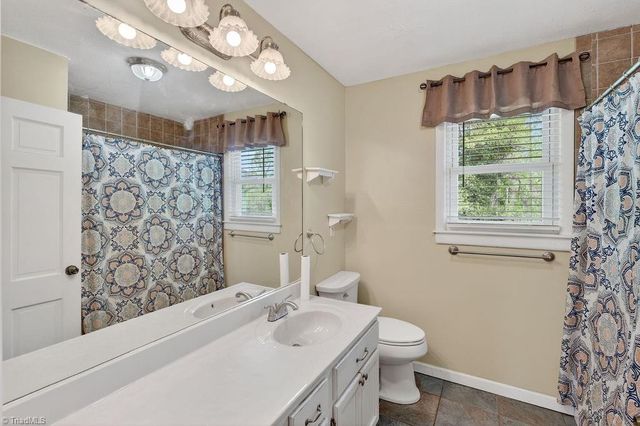 1319 S Old US Highway 52, Pilot Mountain, NC 27041