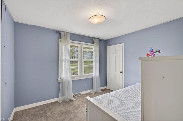 1319 S Old US Highway 52, Pilot Mountain, NC 27041