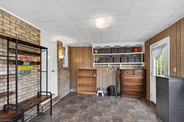 1319 S Old US Highway 52, Pilot Mountain, NC 27041
