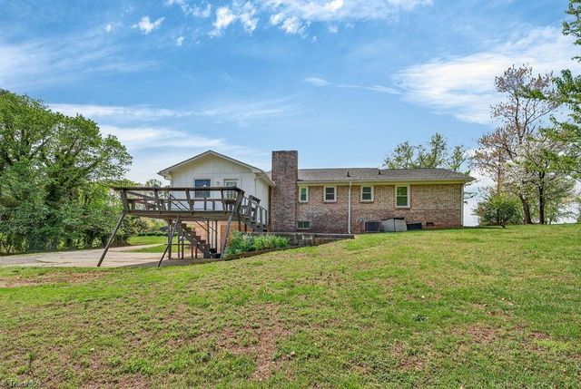 1319 S Old US Highway 52, Pilot Mountain, NC 27041