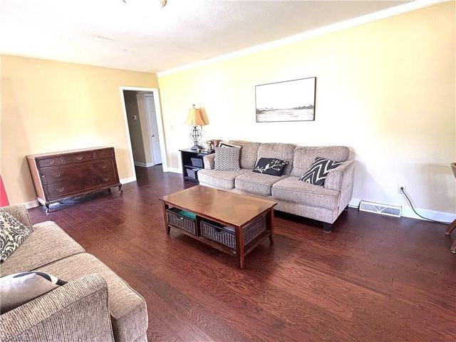 1319 S Old US Highway 52, Pilot Mountain, NC 27041