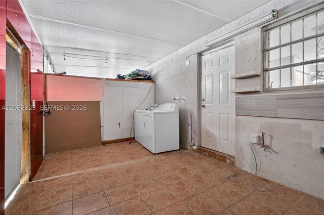 275 W 68th St 106, Hialeah, FL 33014