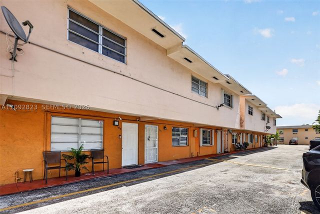 275 W 68th St 106, Hialeah, FL 33014
