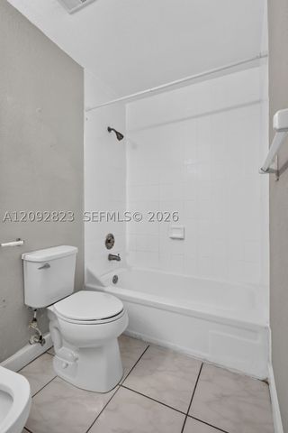 275 W 68th St 106, Hialeah, FL 33014