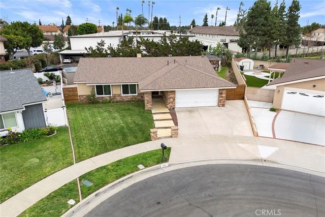 404 E Riverboat Way, Orange, CA 92865