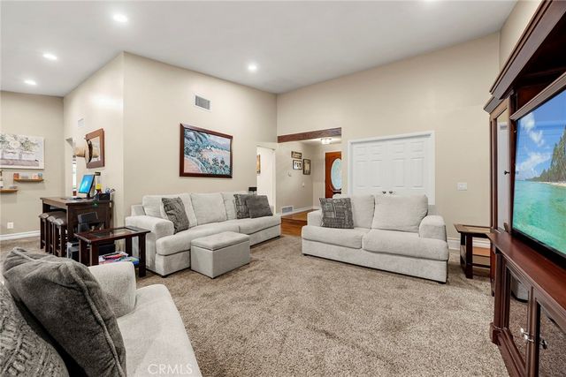 404 E Riverboat Way, Orange, CA 92865