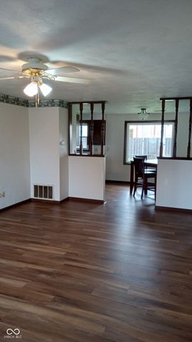 2033 Alhambra Court B, Anderson, IN 46013