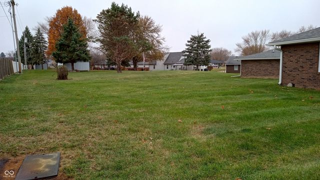 2033 Alhambra Court B, Anderson, IN 46013