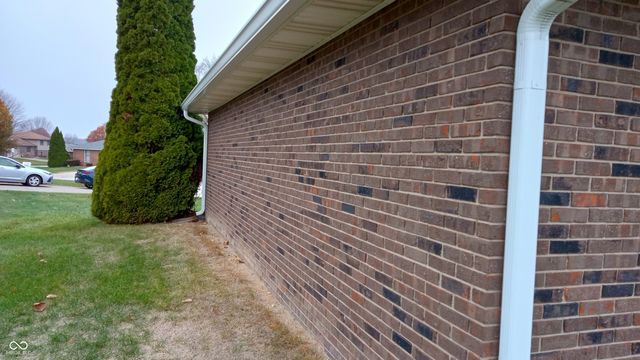 2033 Alhambra Court B, Anderson, IN 46013