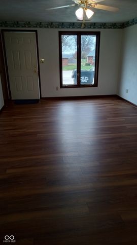 2033 Alhambra Court B, Anderson, IN 46013