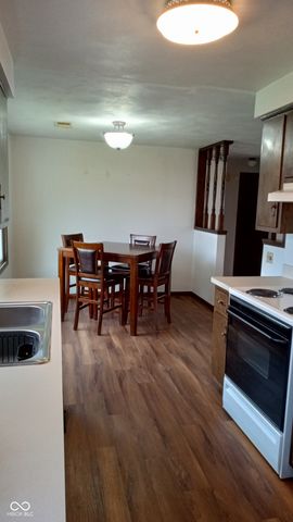 2033 Alhambra Court B, Anderson, IN 46013