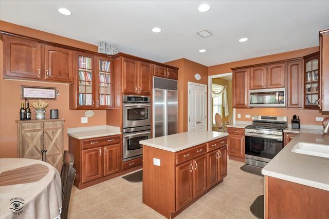9349 Bundoran Drive, Orland Park, IL 60462