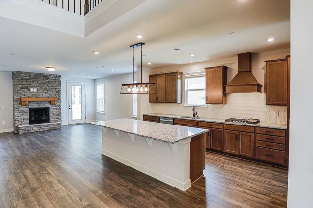 5032 Ozment Dr, Nolensville, TN 37135