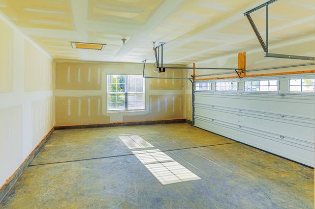 5032 Ozment Dr, Nolensville, TN 37135