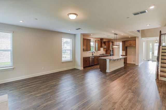 5032 Ozment Dr, Nolensville, TN 37135