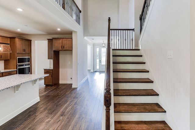 5032 Ozment Dr, Nolensville, TN 37135