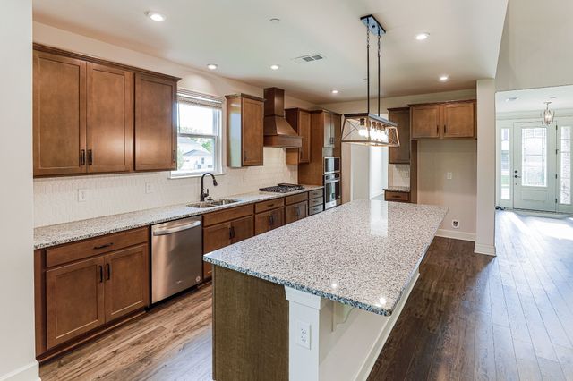 5032 Ozment Dr, Nolensville, TN 37135