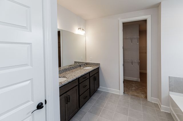 5032 Ozment Dr, Nolensville, TN 37135