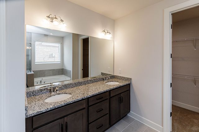 5032 Ozment Dr, Nolensville, TN 37135