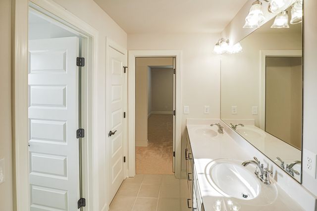 5032 Ozment Dr, Nolensville, TN 37135