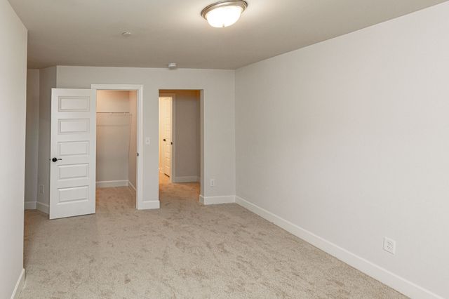 5032 Ozment Dr, Nolensville, TN 37135