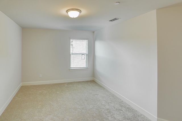 5032 Ozment Dr, Nolensville, TN 37135