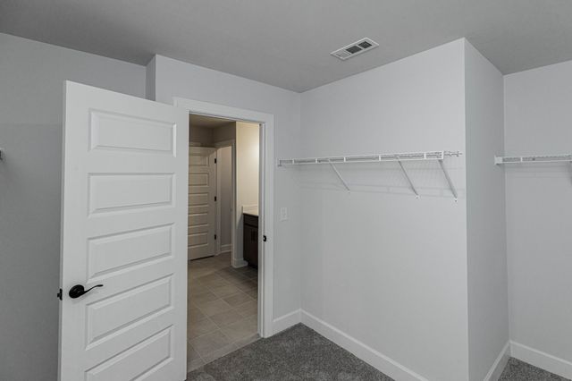 5032 Ozment Dr, Nolensville, TN 37135