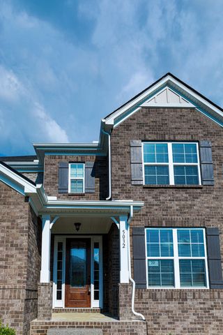 5032 Ozment Dr, Nolensville, TN 37135