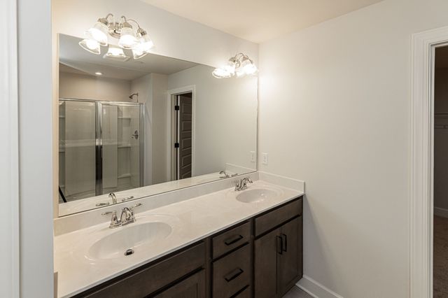 5032 Ozment Dr, Nolensville, TN 37135