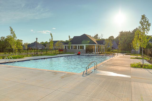 5032 Ozment Dr, Nolensville, TN 37135