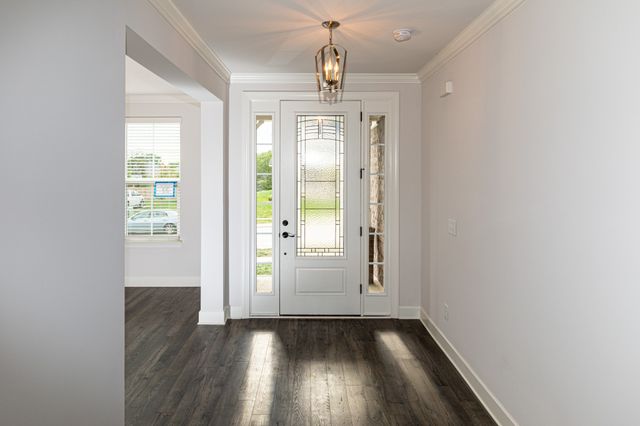 5032 Ozment Dr, Nolensville, TN 37135