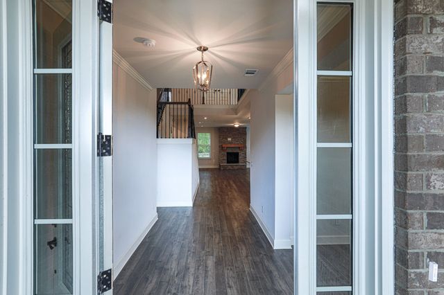 5032 Ozment Dr, Nolensville, TN 37135