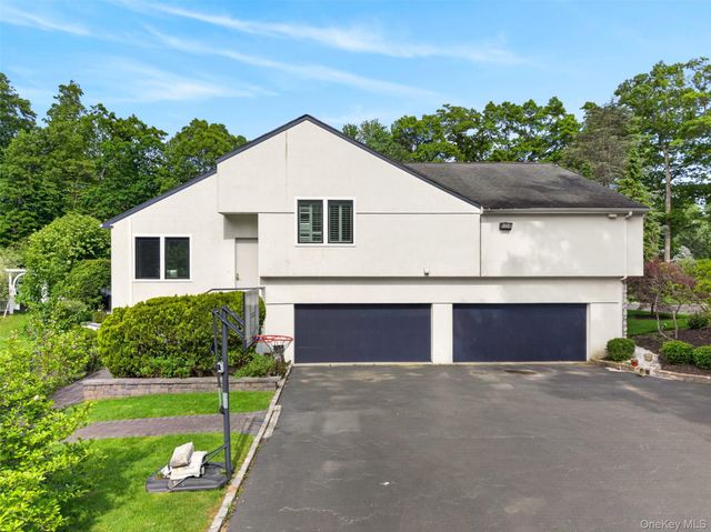 80 Tall Oak Crescent, Syosset, NY 11791