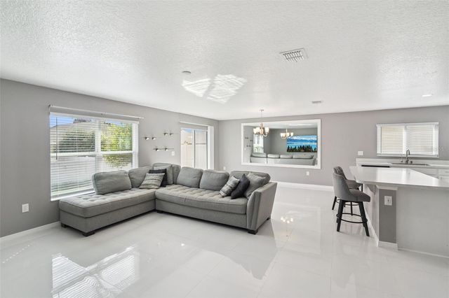 3233 EAGLE HAMMOCK CIRCLE, Kissimmee, FL 34743