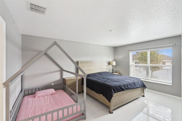 3233 EAGLE HAMMOCK CIRCLE, Kissimmee, FL 34743