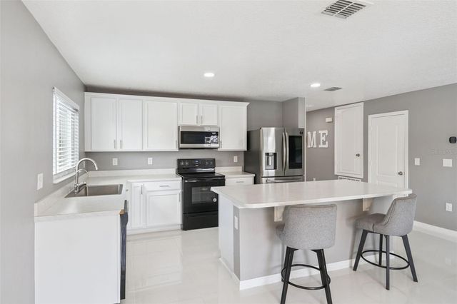 3233 EAGLE HAMMOCK CIRCLE, Kissimmee, FL 34743