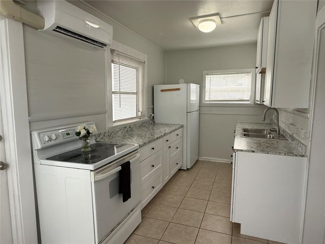 408 3RD AVENUE E A, Bradenton, FL 34208