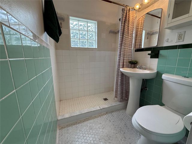 408 3RD AVENUE E A, Bradenton, FL 34208