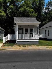 824 SEMMES ST, Memphis, TN 38111