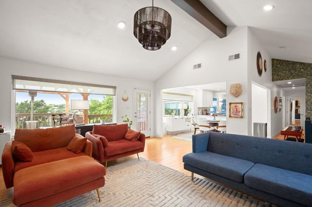 10700 Windridge DR, Austin, TX 78759